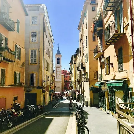 Modern Mansard Vieux-nice *